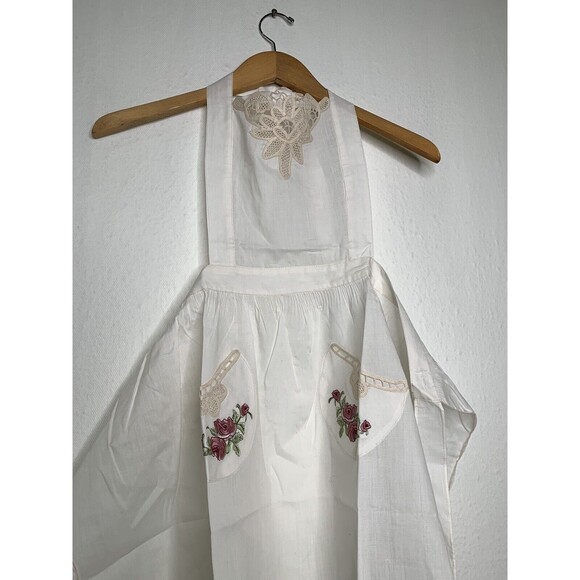 Dutch Novelties Embroidered Roses Lace Cream Apron Pockets New Vintage Condition - Picture 4 of 12